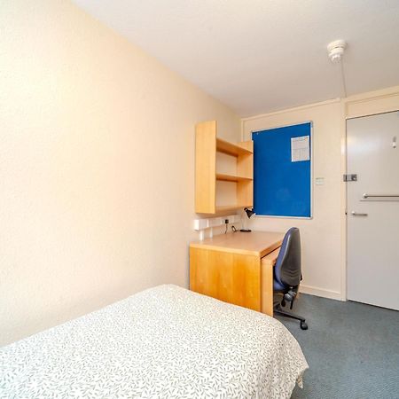 Joivy Budget 4,5 And 6 Bed Private Flats, In Historic Old Town (Adults Only) Edimburgo Exterior foto