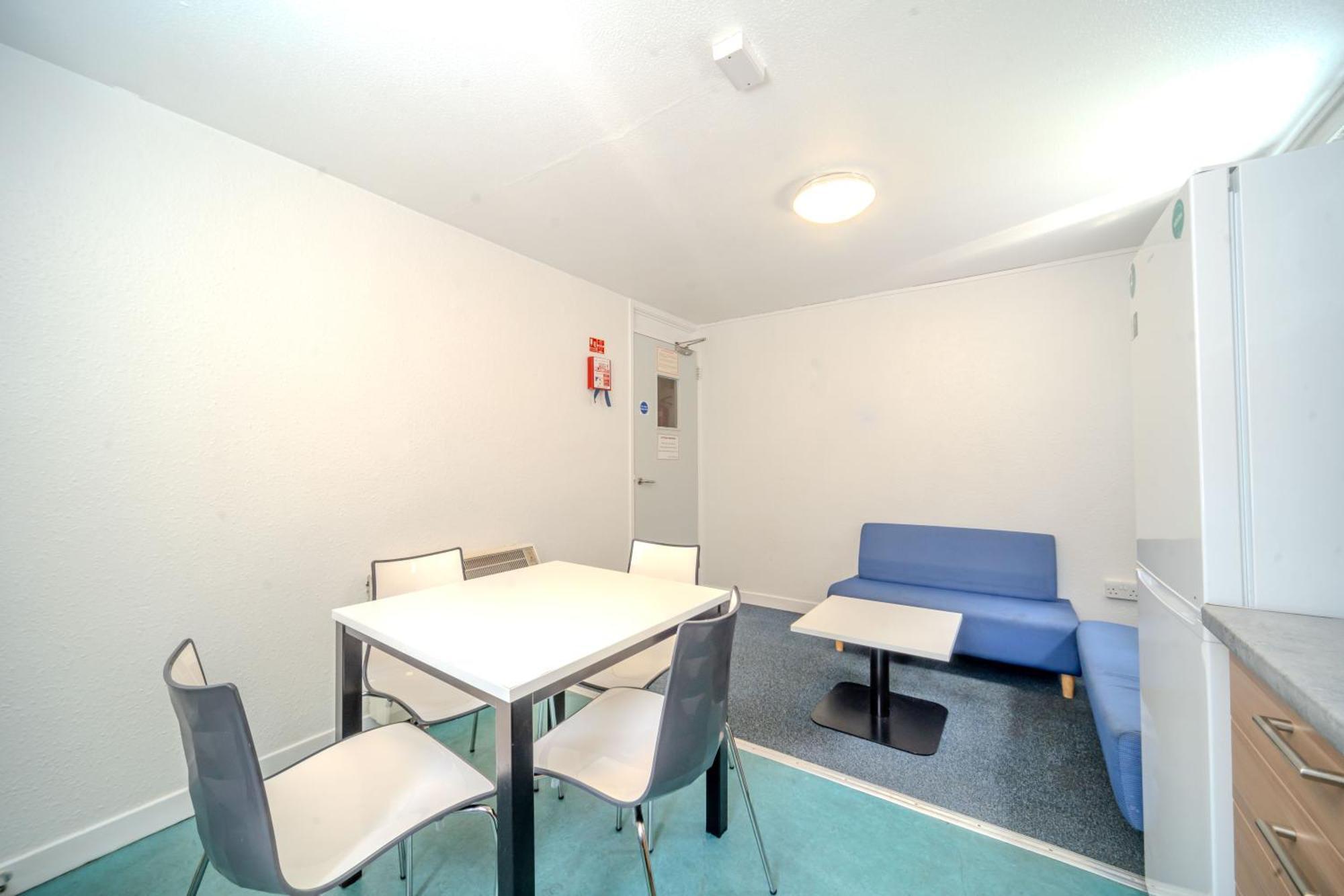 Joivy Budget 4,5 And 6 Bed Private Flats, In Historic Old Town (Adults Only) Edimburgo Exterior foto