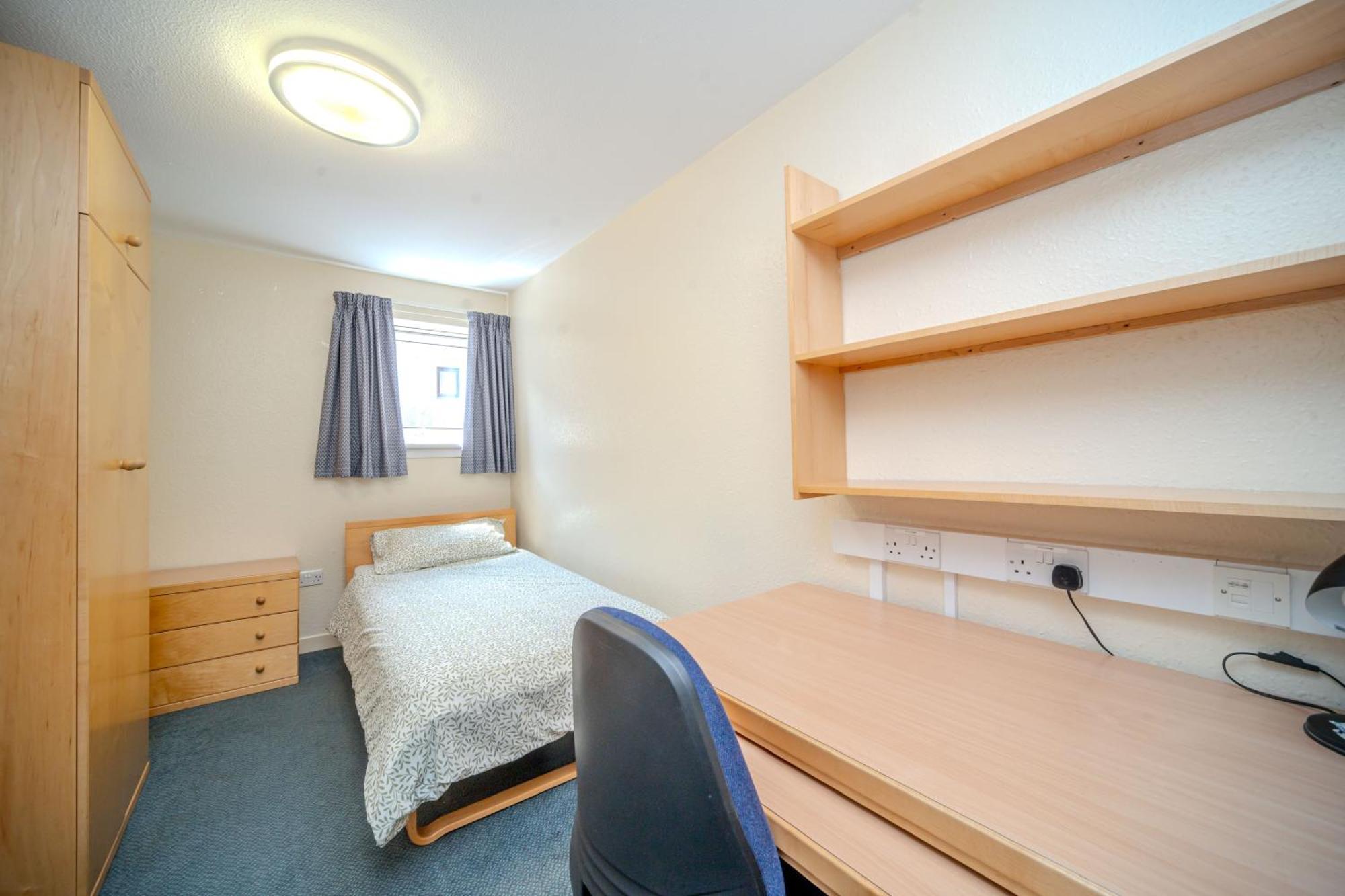 Joivy Budget 4,5 And 6 Bed Private Flats, In Historic Old Town (Adults Only) Edimburgo Exterior foto